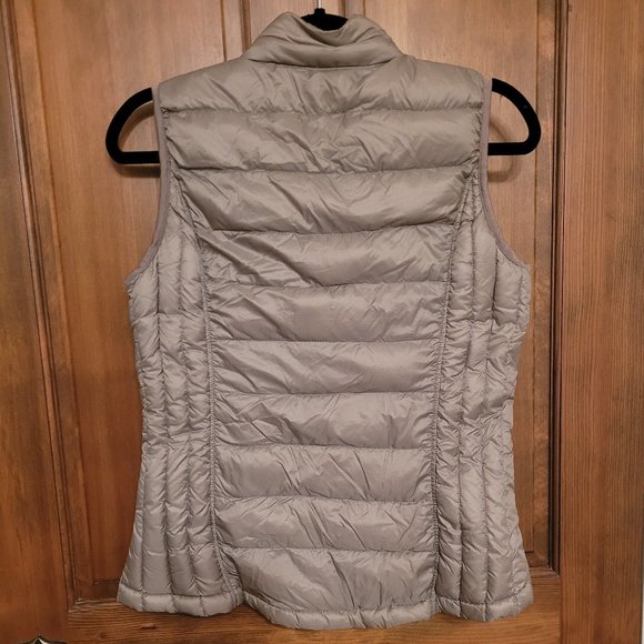 32 Degrees Women's Puffer Vest- Size M - Picture 3 of 5